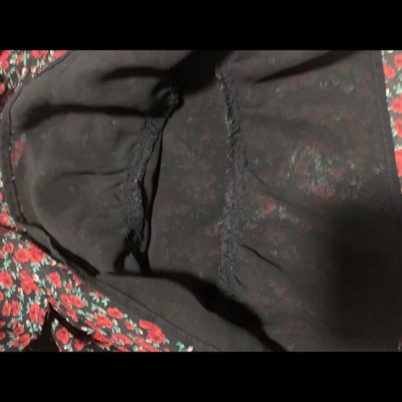 2/$50 ❤️ Jessica Simpson Floral Short Skirt - Picture 3 of 3